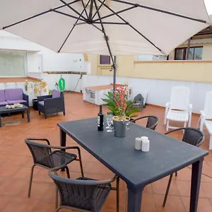 Rentalsevilla Luminoso Apartamento Con Terraza En La Maestranza Apartamento