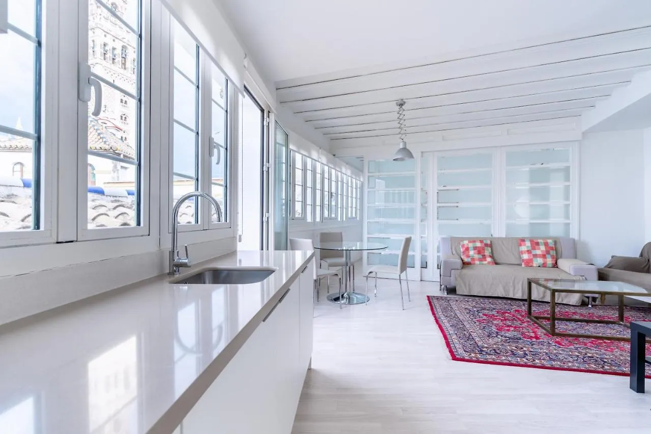 Historic Building Cathedral Apartment Seville